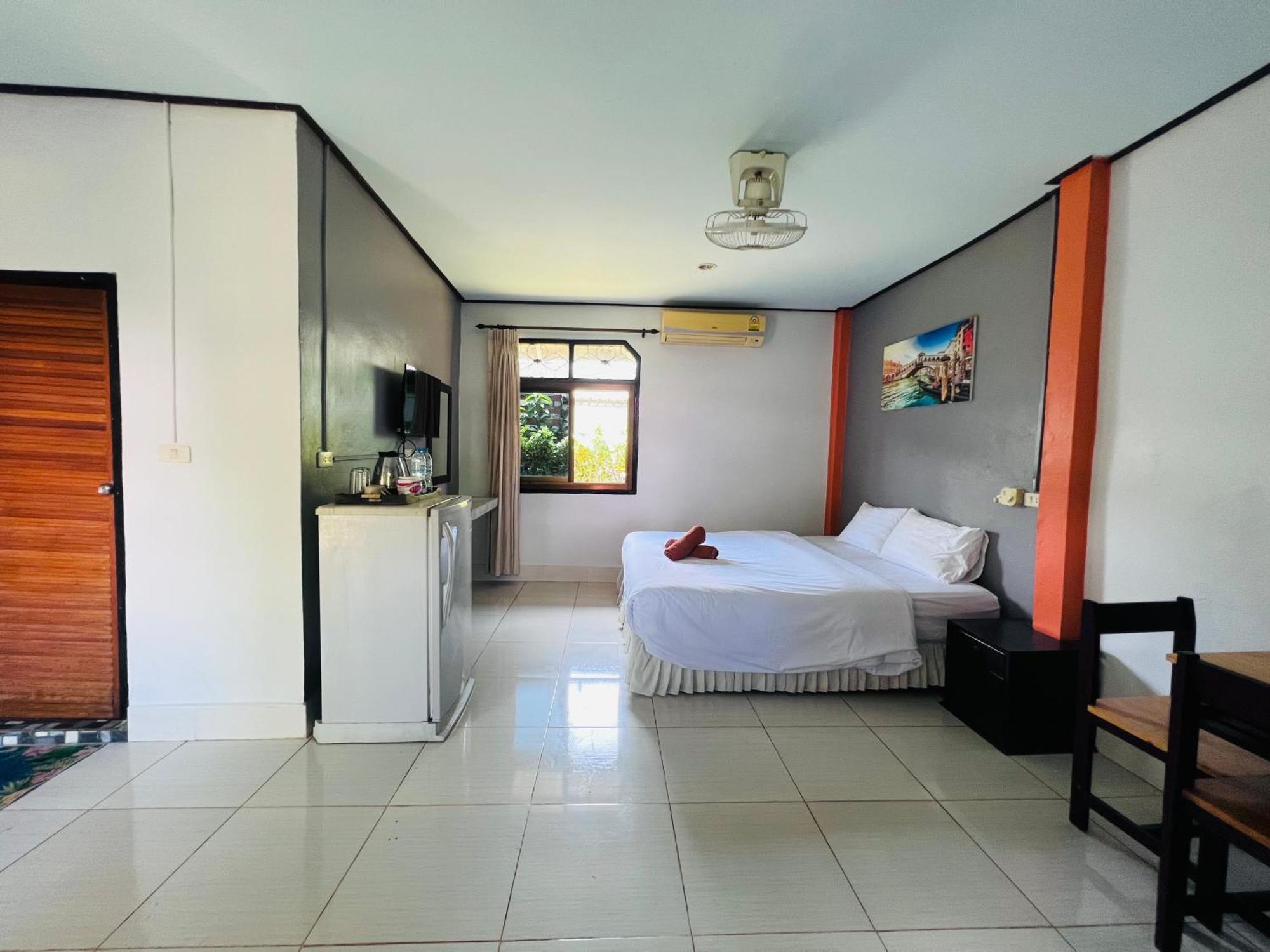 Prukrom Lanta Pensión Ko Lanta Exterior foto