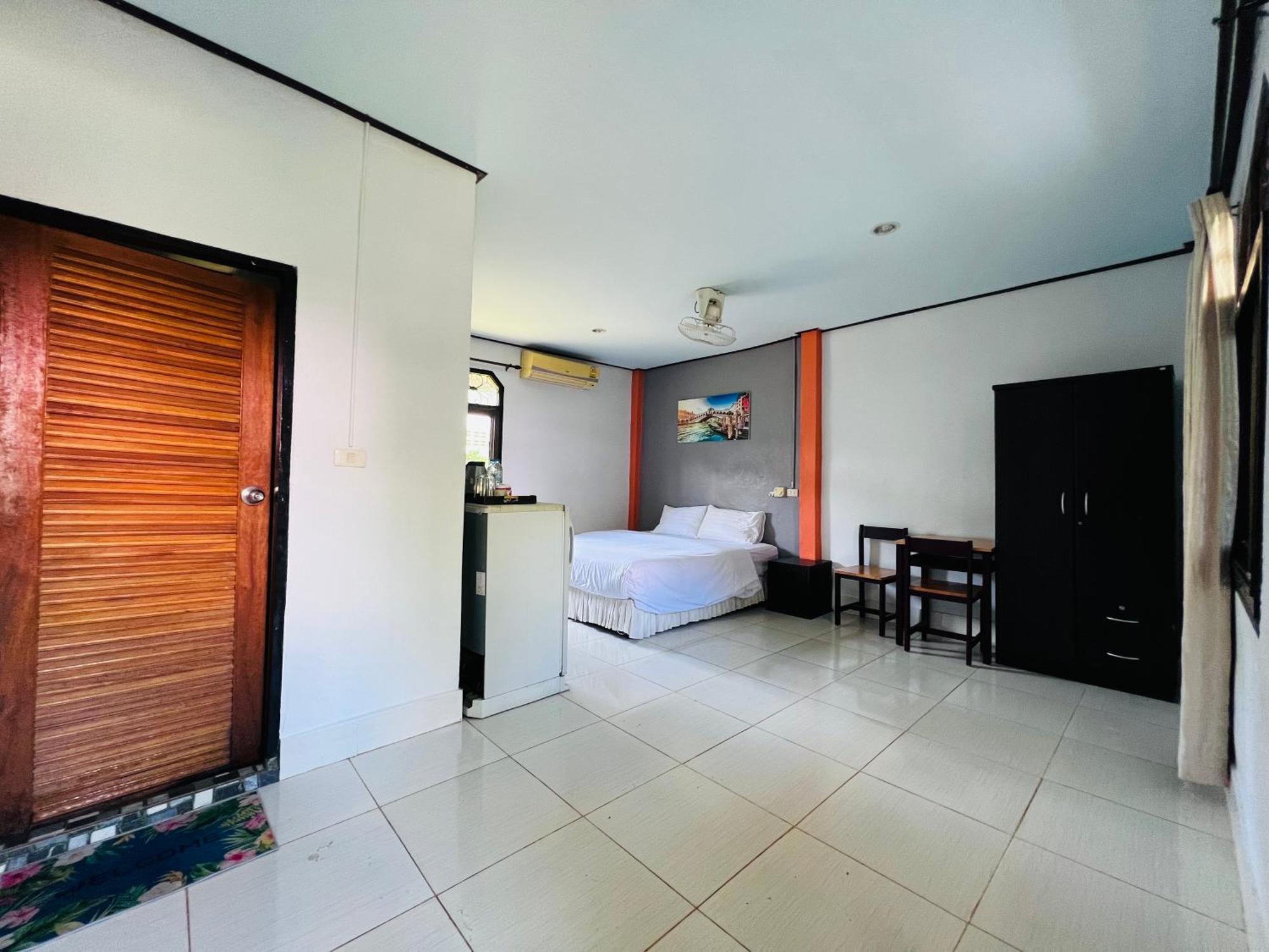 Prukrom Lanta Pensión Ko Lanta Exterior foto