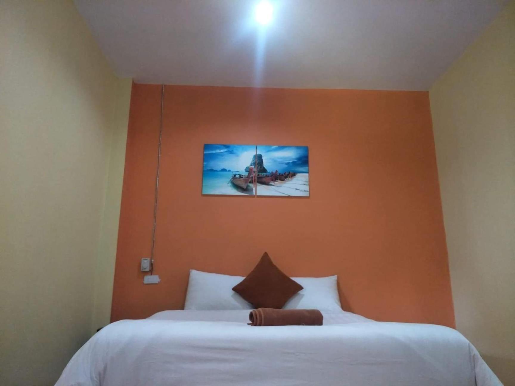 Prukrom Lanta Pensión Ko Lanta Habitación foto