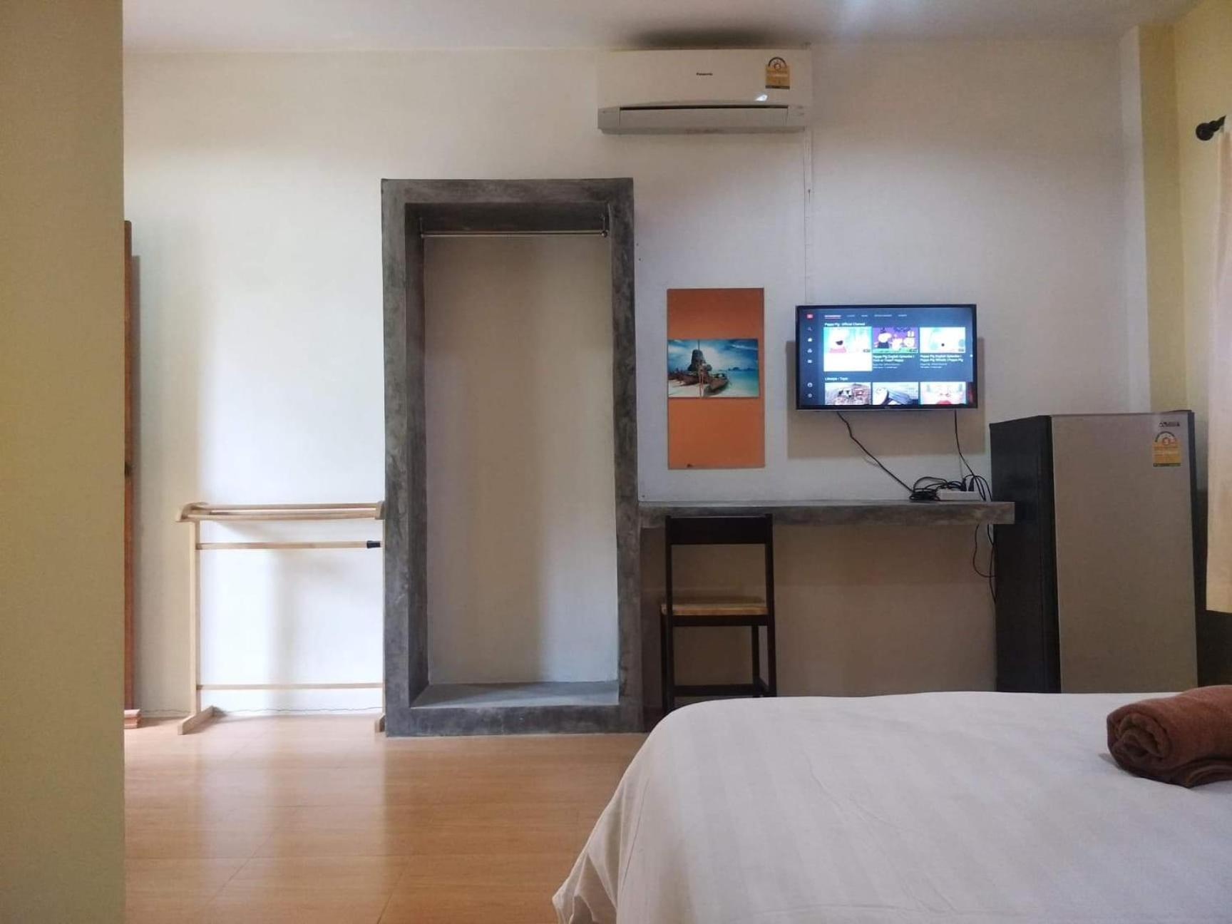 Prukrom Lanta Pensión Ko Lanta Habitación foto