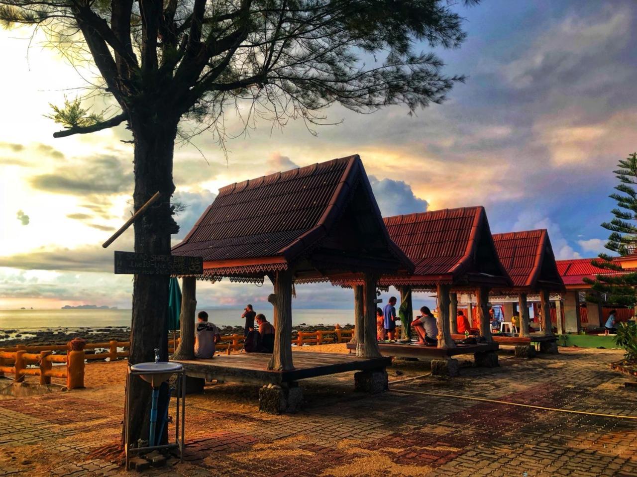 Prukrom Lanta Pensión Ko Lanta Exterior foto